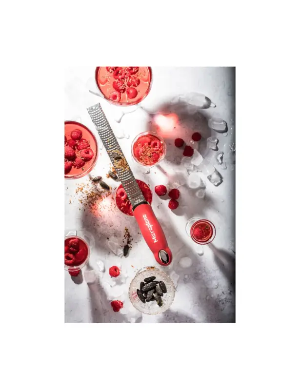 Achat Immédiat Zesteur Rouge Grenade – Râpe Premium Classic – Microplane