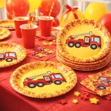 10 assiettes en carton theme Pompier 23cm Acheter Direct